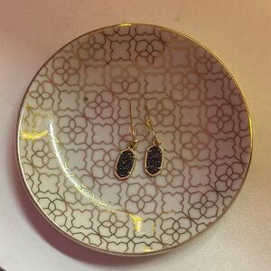 NWOT Kendra Scott earrings